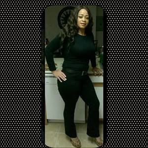 Meet your Posher, Nakia